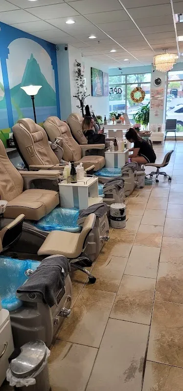 Bella Nail Spa on Jefferson — Nail salon in Milwaukee